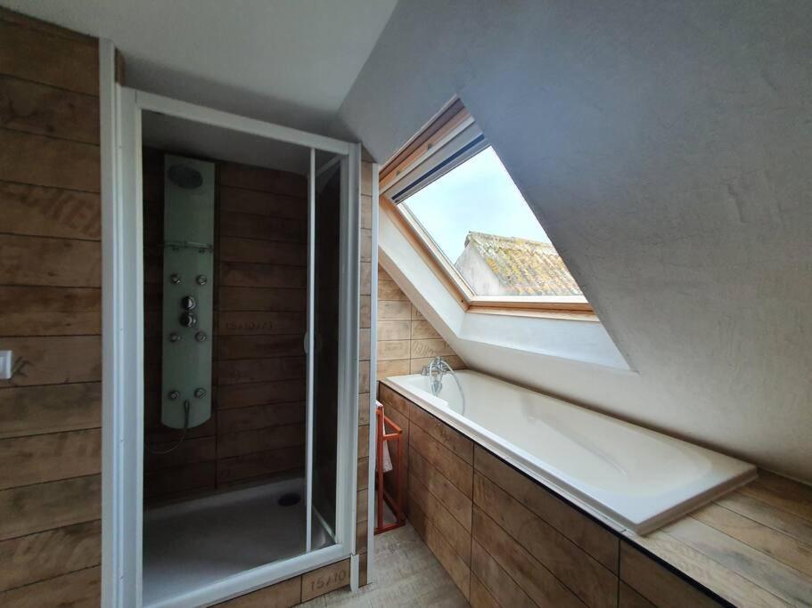 Charmant Appartement Proche Commerces Et Plages Guilvinec Exterior foto